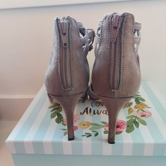 Madeline-zoe heels - Picture 4 of 9